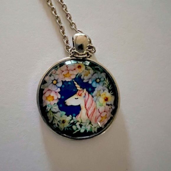 🦄 • UNICORN whimsical adorable pendant Never • 🦄 - Picture 3 of 5